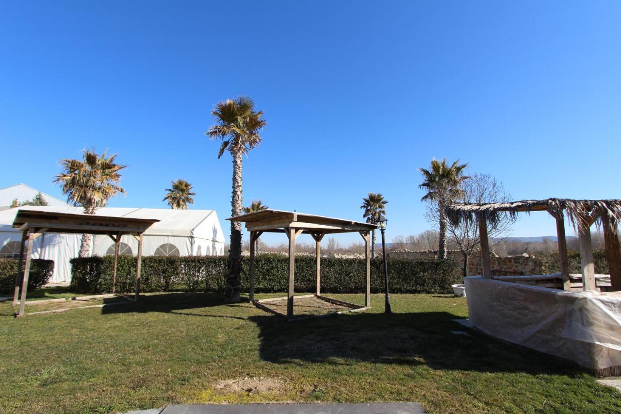 Hotel Un Lugar En La Vecilla Dueñas المظهر الخارجي الصورة